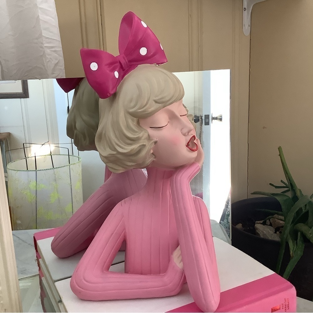 ๐Bubble Blonde Sister Girl Pink Polka Dot Table Shelf Decor